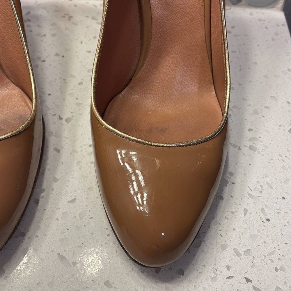 MIU Miu woman’s brown patent leather heels - Picture 3 of 16